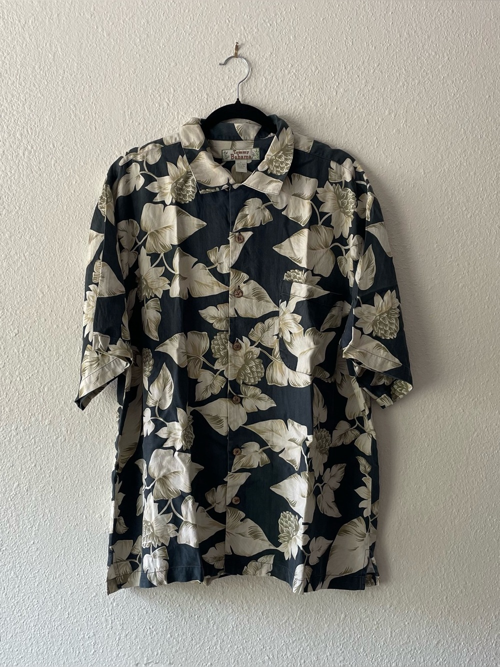 Tommy Bahama 100% Silk Hawaiian Camp Shirt Mens L Blue Floral Aloha Tropical